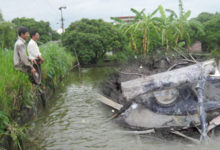 池塘荒廢已久，他抽乾水清理垃圾計劃養魚，結果發現地面有「價值連城的小東西」！-頭條楓林網