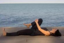 瑜伽養生，頸椎舒服了，腹脹也消了-頭條楓林網