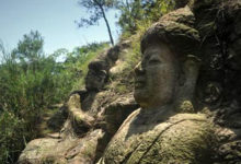 廣東深山「冒出」數百神秘佛像，形態各異與石頭相連，進山膜拜人群絡繹不絕！-頭條楓林網