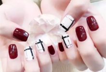 年底有什麼好看的美甲推薦 這幾款chic紅色美甲才是新年標配-頭條楓林網