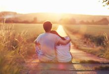 所有女人都應該記住：「選男人」沒別的，就是選「疼你的」，真愛你的男人會「這樣做」！-頭條楓林網