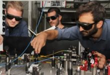 光線控制兩個原子實現量子計算-頭條楓林網