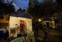 墨西哥地震發生6個月後，一些人仍然在戶外露營-頭條楓林網