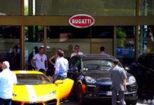 土豪去看8千萬的布加迪，聽完油耗網友：估計油都加不起-頭條楓林網