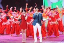 霍思燕亮相2018央視元宵晚會 紅裙秀美腿小巧精緻-頭條楓林網