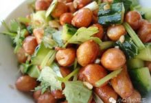 如此簡單的兩半花生米在這樣的天氣裡配上冰鎮啤酒 完美！-頭條楓林網