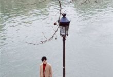 秦俊傑巴黎塞納河時尚街拍-頭條楓林網