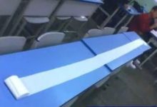 日本老人在電車裡連放16張紙佔座！島國網友為此炸了鍋…-頭條楓林網