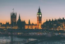 英國掀起皮草大論戰：皮草支持者對決皮草反對者-頭條楓林網