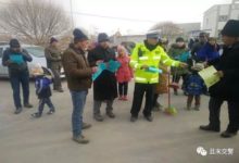 且末縣交警大隊深入農村與群眾一起話交規-頭條楓林網