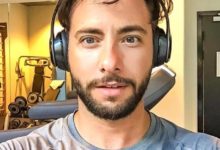 這位天菜機師帶著數百萬少女心一起飛上天了！-頭條楓林網