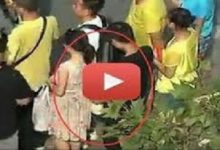 監控無意拍下的誇張一幕，這個女人就在公交車上被…（一定要看看！）-頭條楓林網