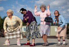 世界爆紅！可愛又俏皮的英國奶奶的舞蹈-頭條楓林網