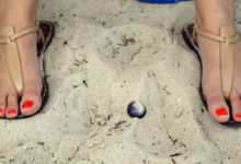 切莫只貪圖鞋的華貴，而委屈了自己的腳！腳比鞋重要，許多人卻常常忘記…-頭條楓林網