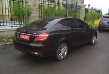吉利帝豪三廂手動向上版,4萬買輛二手車練手,他是不錯的選擇-頭條楓林網