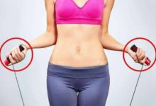 10種「在家就能消滅背部贅肉和蝴蝶袖」的簡單動作-頭條楓林網