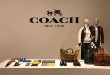 COACH與迪士尼推暗黑童話風包包！一年去12次Disney的日本妹子已瘋！-頭條楓林網