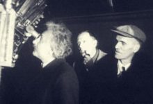 愛因斯坦銷燬的手稿內容是什麼？可能是關於宇宙的終極方程式！-頭條楓林網