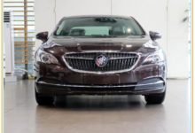 這B級車終於良心了！車長5米配全景天窗，比寶馬3顯檔次，僅20萬-頭條楓林網