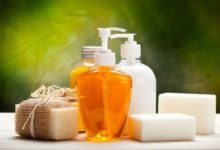 塊狀肥皂vs沐浴乳 哪個好？ 台大化工博士告訴你真相是…-頭條楓林網