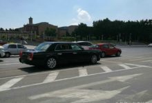 保養紅旗L5，開啟發動機蓋，少了4個氣缸，從外觀根本看不出來-頭條楓林網