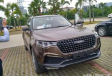 喜提眾泰T700，人生第一臺車，開回工地被工友圍觀，大讚：霸氣！-頭條楓林網