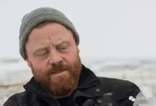 冰島男子河邊撿到一隻罕見大鳥 專家鑒定後的結果讓人吃驚-頭條楓林網