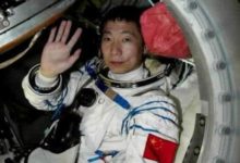 中國最初代宇航員的驚險歷程，太空偶遇外星人-頭條楓林網