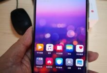 華為Mate20渲染圖曝光：近乎100%屏佔比+後置三攝！-頭條楓林網