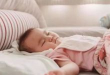 寶寶多大可以用枕頭？怎麼選枕頭？兒科醫生告訴你-頭條楓林網