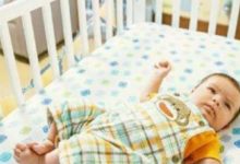 嬰兒床這樣挑選，寶寶舒適睡覺香-頭條楓林網
