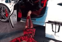 吳京的老婆謝楠這麼一摔，摔出了哺乳袋，摔出了媽媽背奶心酸事-頭條楓林網