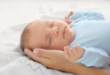 撫摸對寶寶來說有非常大的利處，新手媽媽們在日常生活中要注意了-頭條楓林網