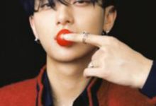 黃子韜「法式」時尚亮相機場，竟跟泰國人妖撞臉，網友：不可思議-頭條楓林網